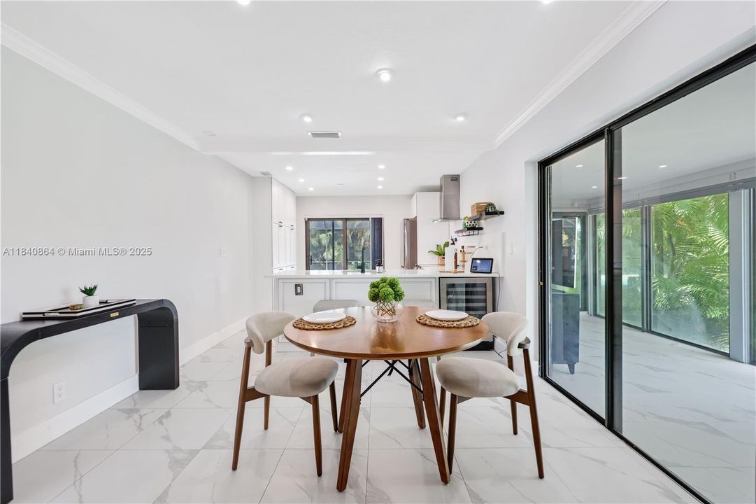 Active With Contract: $595,000 (2 beds, 2 baths, 1175 Square Feet)