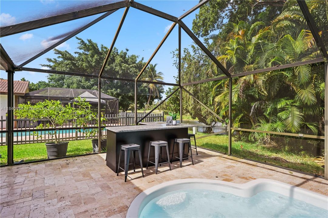 Active With Contract: $595,000 (2 beds, 2 baths, 1175 Square Feet)