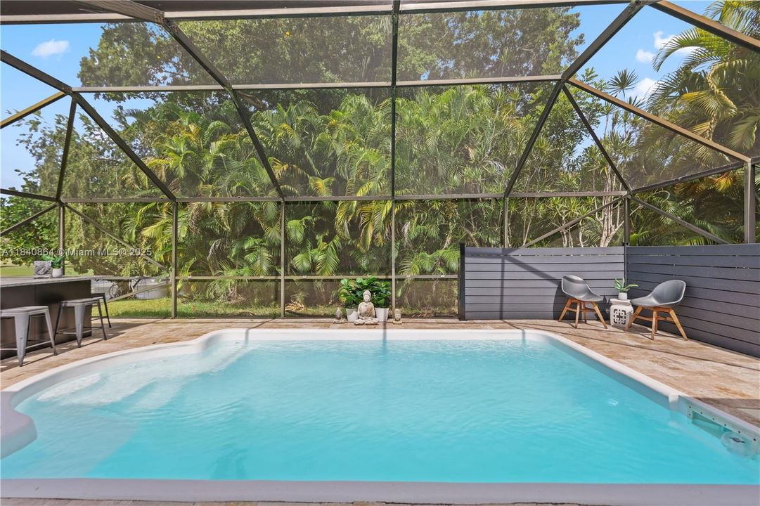 Active With Contract: $595,000 (2 beds, 2 baths, 1175 Square Feet)