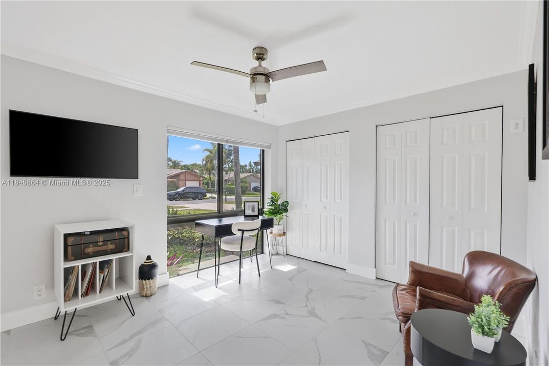 Active With Contract: $595,000 (2 beds, 2 baths, 1175 Square Feet)