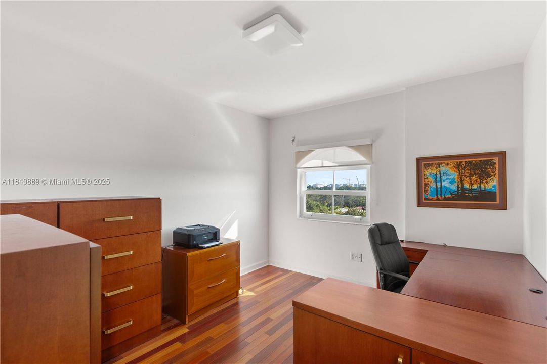 Recently Sold: $1,798,000 (3 beds, 2 baths, 2860 Square Feet)