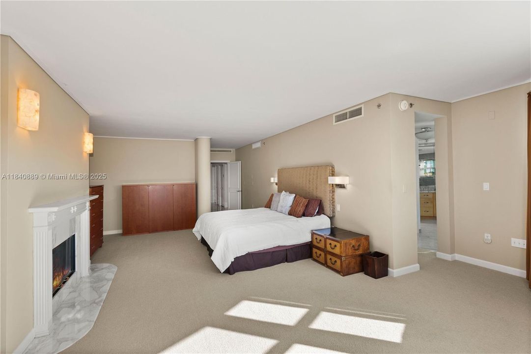 Recently Sold: $1,798,000 (3 beds, 2 baths, 2860 Square Feet)