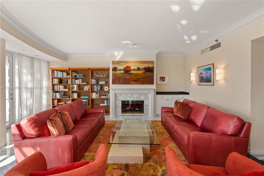 Recently Sold: $1,798,000 (3 beds, 2 baths, 2860 Square Feet)
