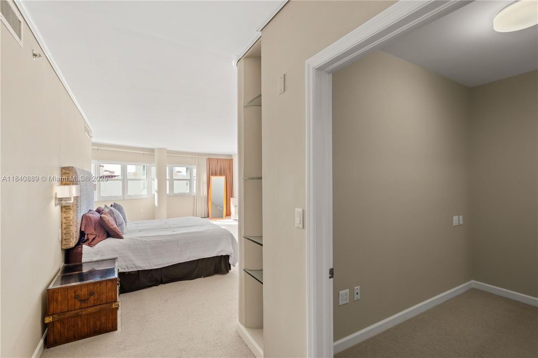 Recently Sold: $1,798,000 (3 beds, 2 baths, 2860 Square Feet)