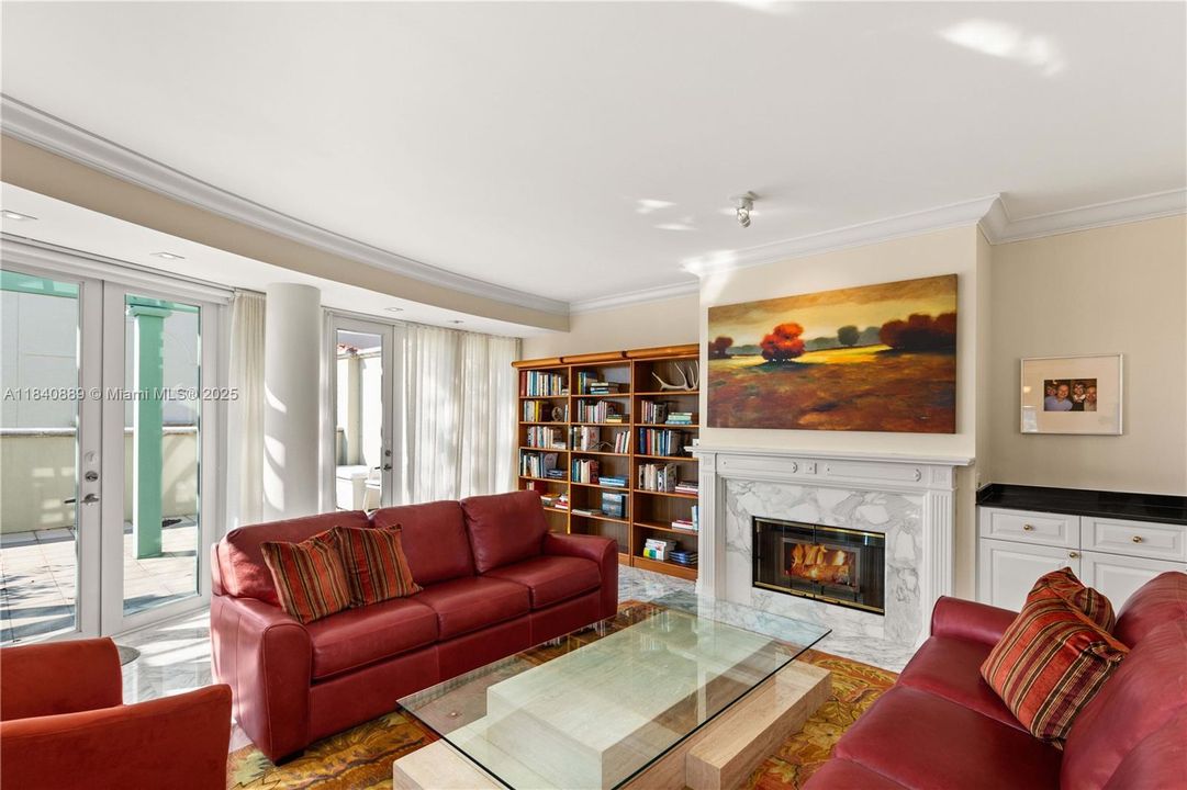 Recently Sold: $1,798,000 (3 beds, 2 baths, 2860 Square Feet)