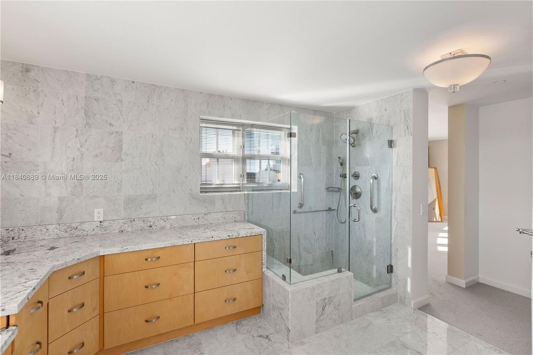 Recently Sold: $1,798,000 (3 beds, 2 baths, 2860 Square Feet)