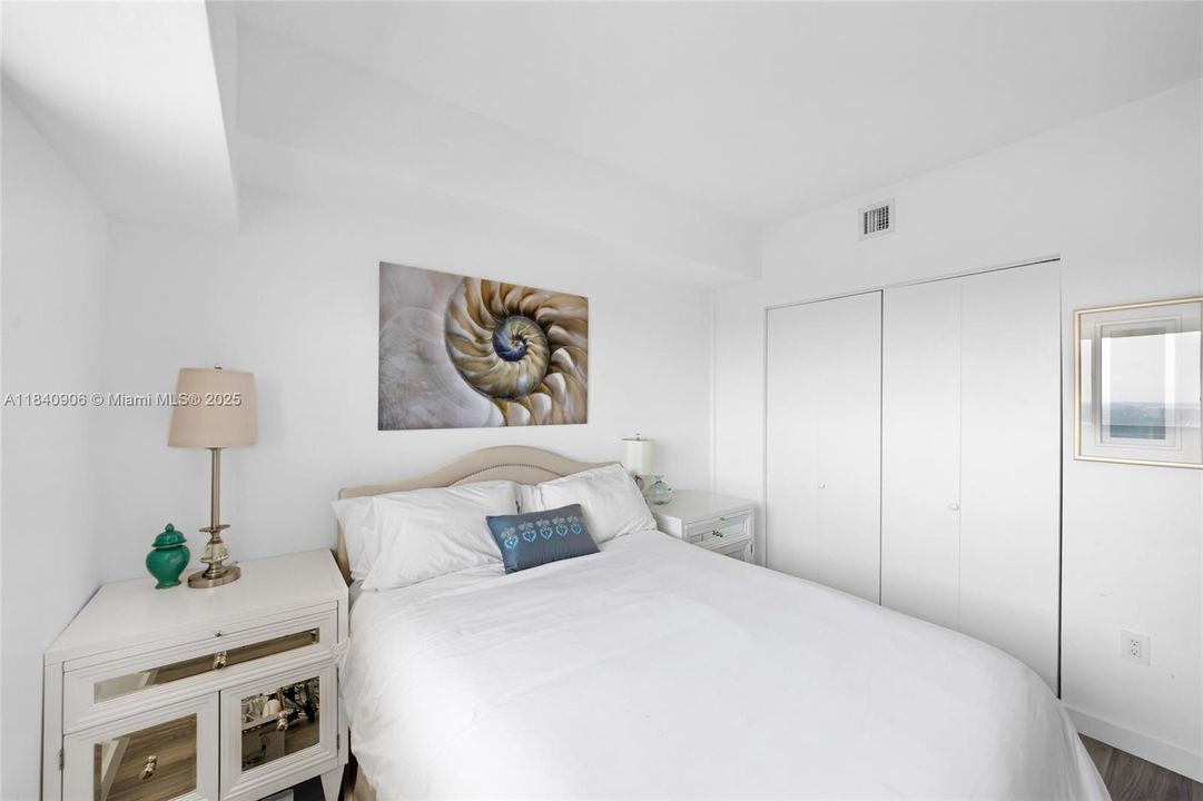 Recently Sold: $745,000 (2 beds, 2 baths, 1143 Square Feet)