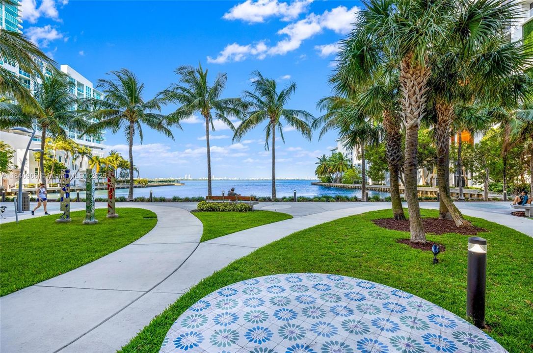 Recently Sold: $745,000 (2 beds, 2 baths, 1143 Square Feet)