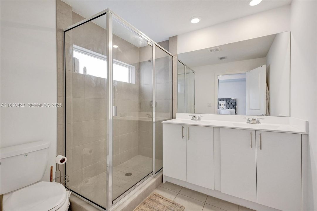 En Venta: $502,950 (3 camas, 2 baños, 1276 Pies cuadrados)