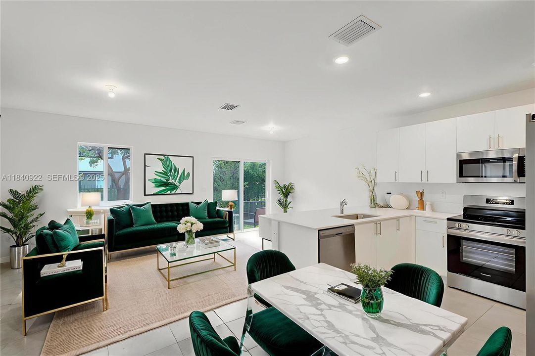 En Venta: $502,950 (3 camas, 2 baños, 1276 Pies cuadrados)