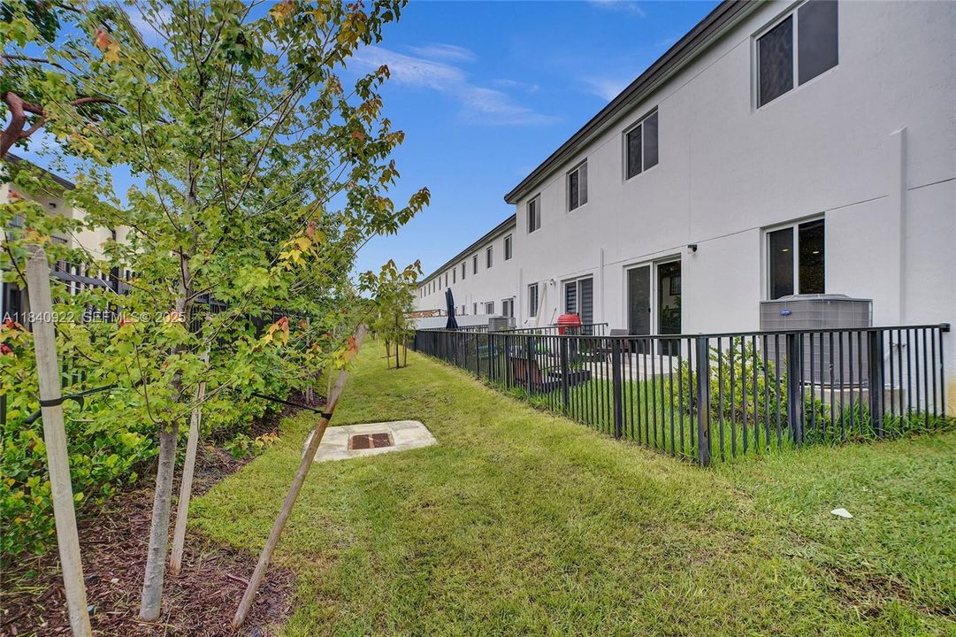 En Venta: $502,950 (3 camas, 2 baños, 1276 Pies cuadrados)