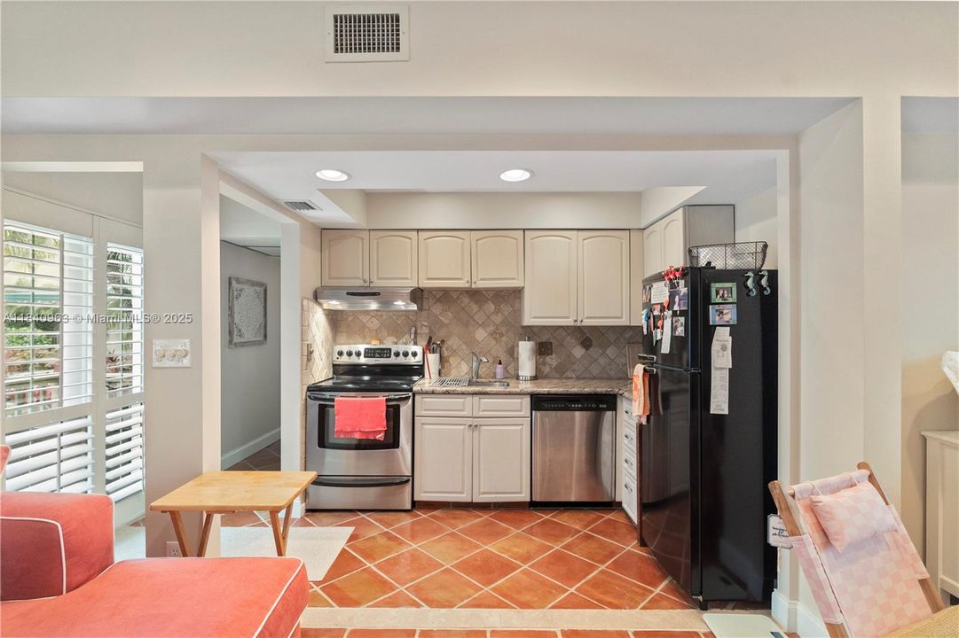 合同活跃: $5,300,000 (0 贝兹, 0 浴室, 0 平方英尺)