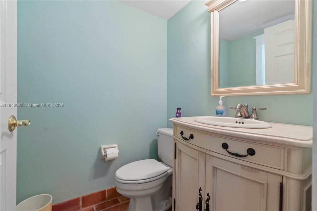 合同活跃: $5,300,000 (0 贝兹, 0 浴室, 0 平方英尺)