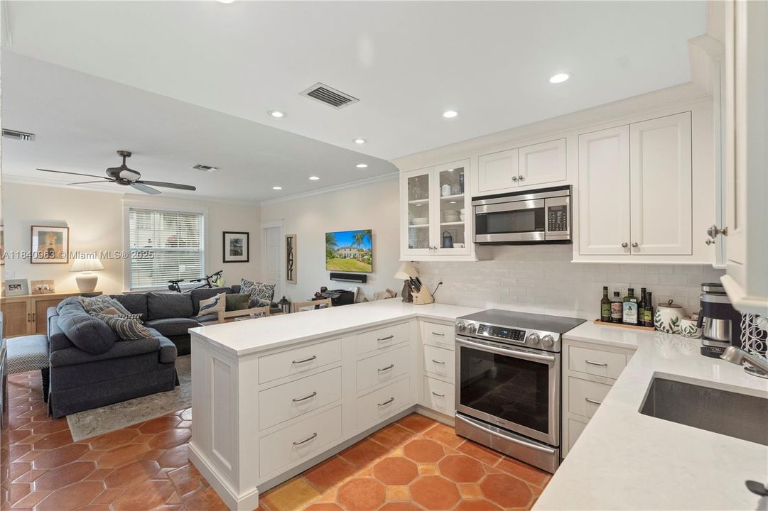 合同活跃: $5,300,000 (0 贝兹, 0 浴室, 0 平方英尺)