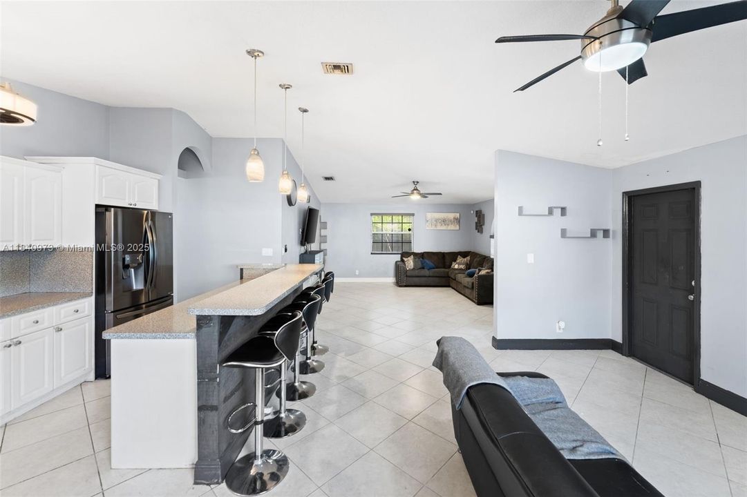 Recently Sold: $399,000 (3 beds, 2 baths, 1680 Square Feet)