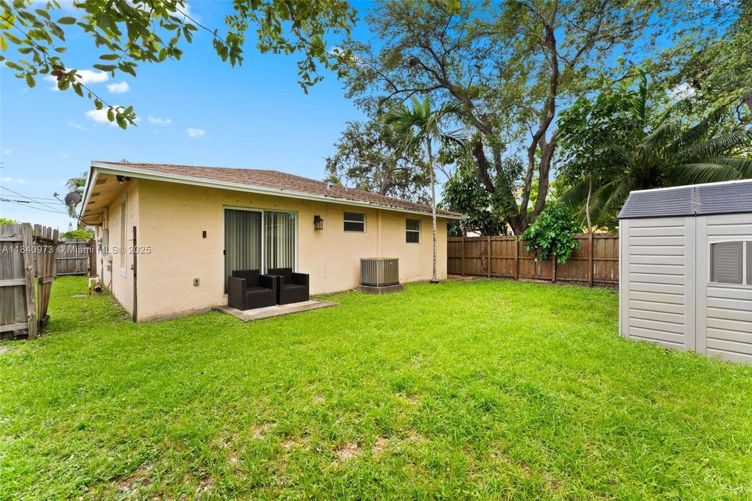 Recently Sold: $399,000 (3 beds, 2 baths, 1680 Square Feet)