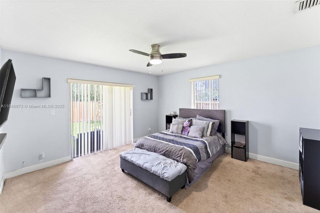 Recently Sold: $399,000 (3 beds, 2 baths, 1680 Square Feet)