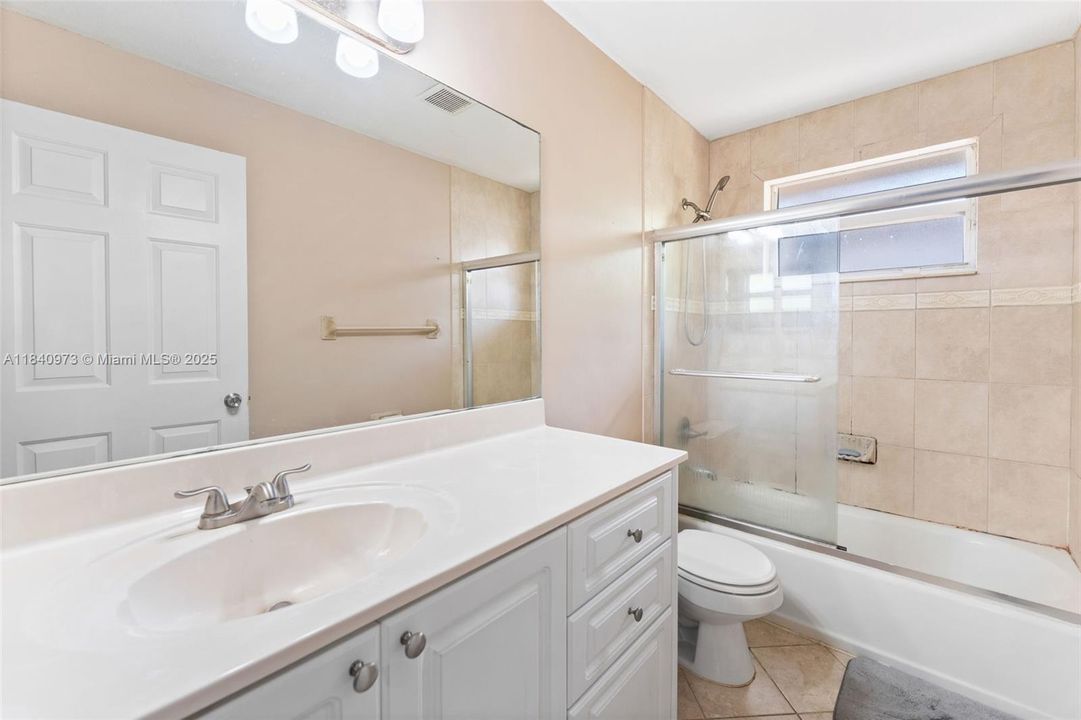 Recently Sold: $399,000 (3 beds, 2 baths, 1680 Square Feet)