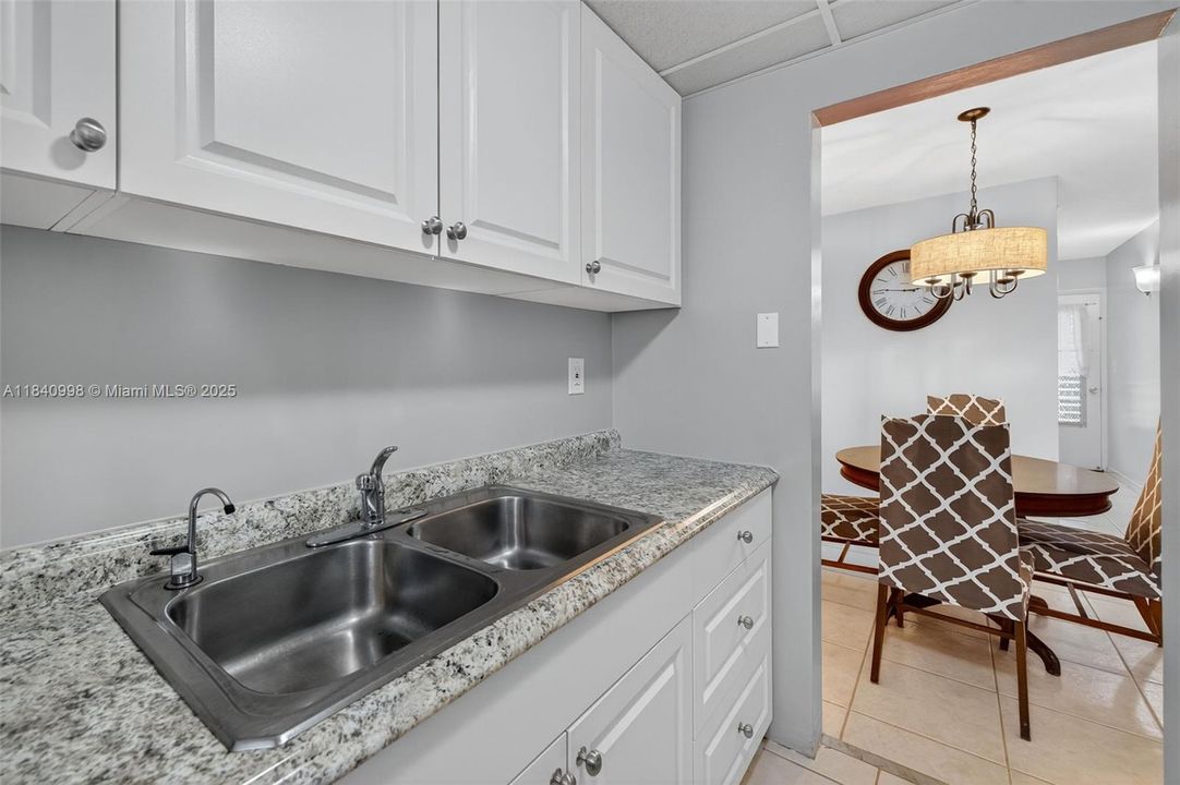 En Venta: $63,900 (1 camas, 1 baños, 688 Pies cuadrados)