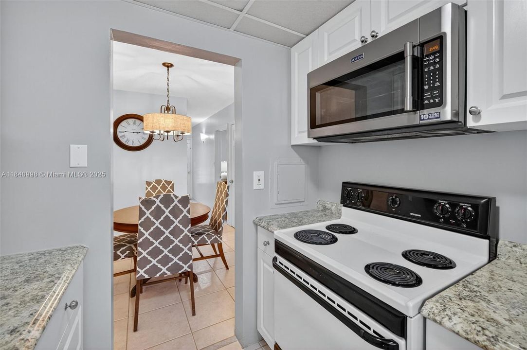 En Venta: $63,900 (1 camas, 1 baños, 688 Pies cuadrados)