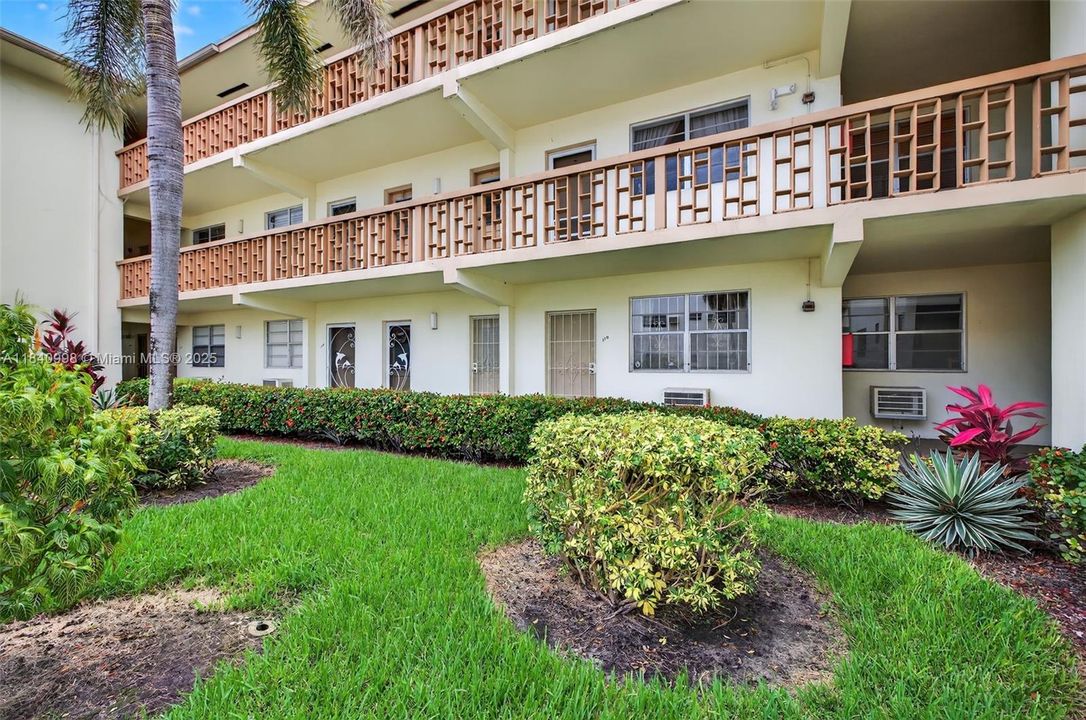 En Venta: $63,900 (1 camas, 1 baños, 688 Pies cuadrados)