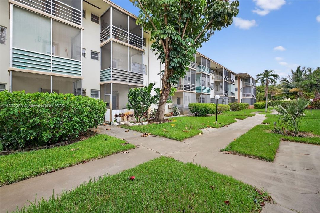 En Venta: $63,900 (1 camas, 1 baños, 688 Pies cuadrados)