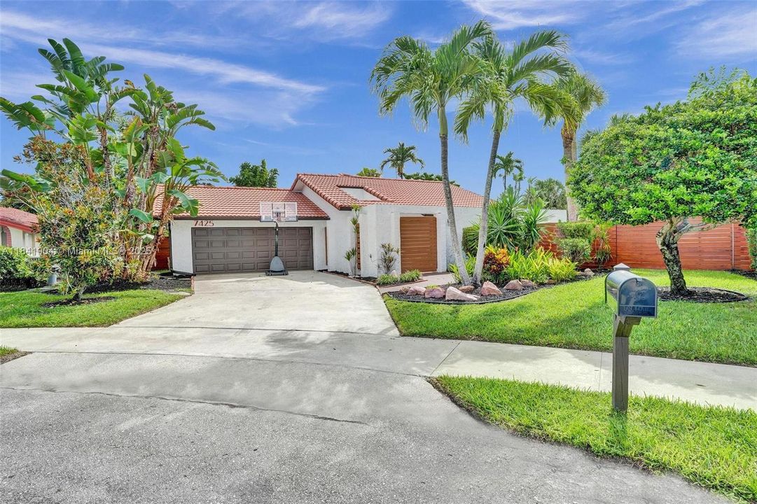 最近租的: $5,150 (4 贝兹, 2 浴室, 1684 平方英尺)