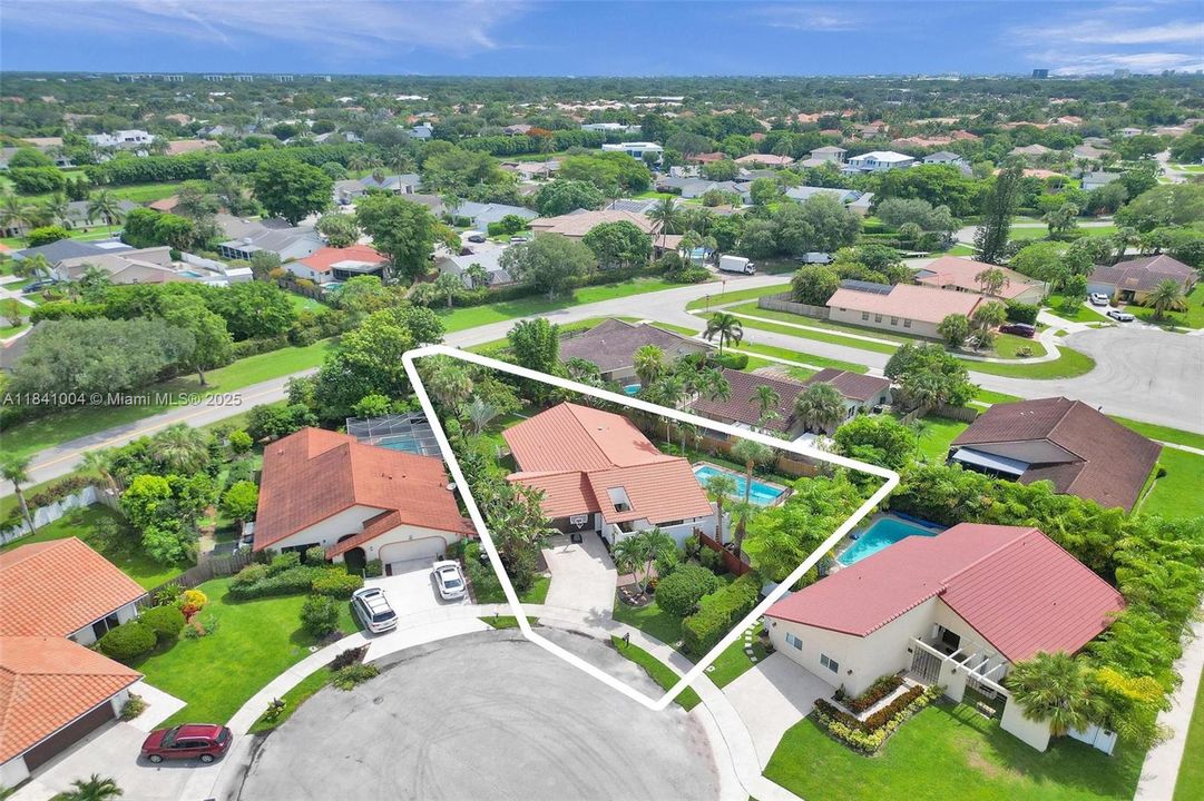 最近租的: $5,150 (4 贝兹, 2 浴室, 1684 平方英尺)