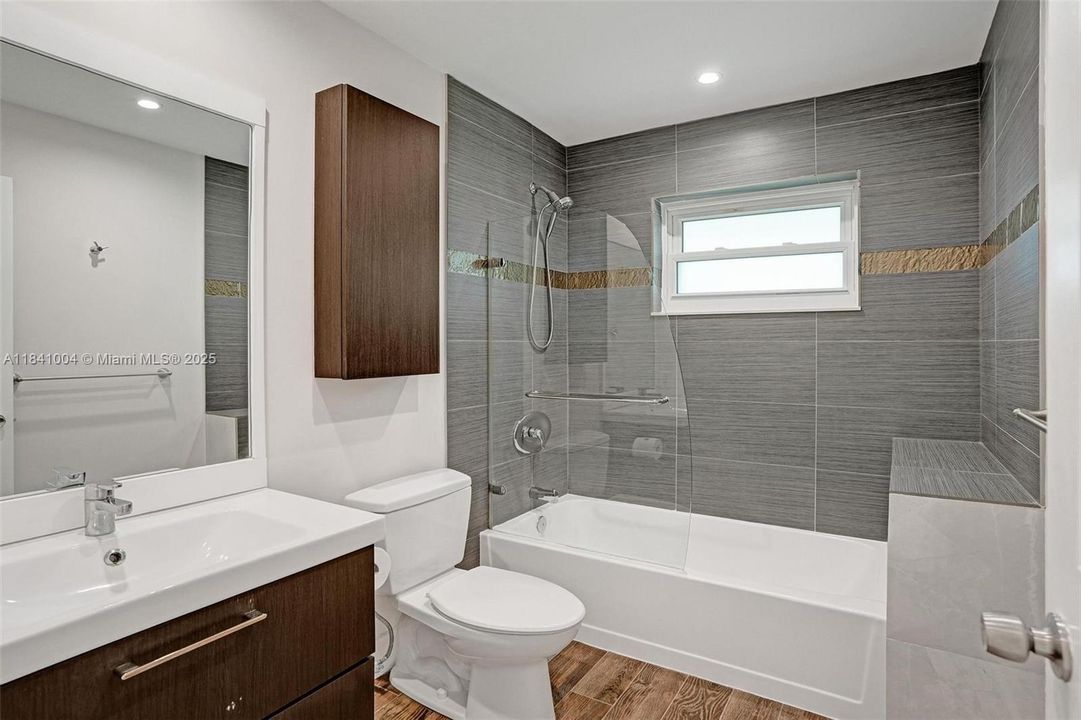 最近租的: $5,150 (4 贝兹, 2 浴室, 1684 平方英尺)