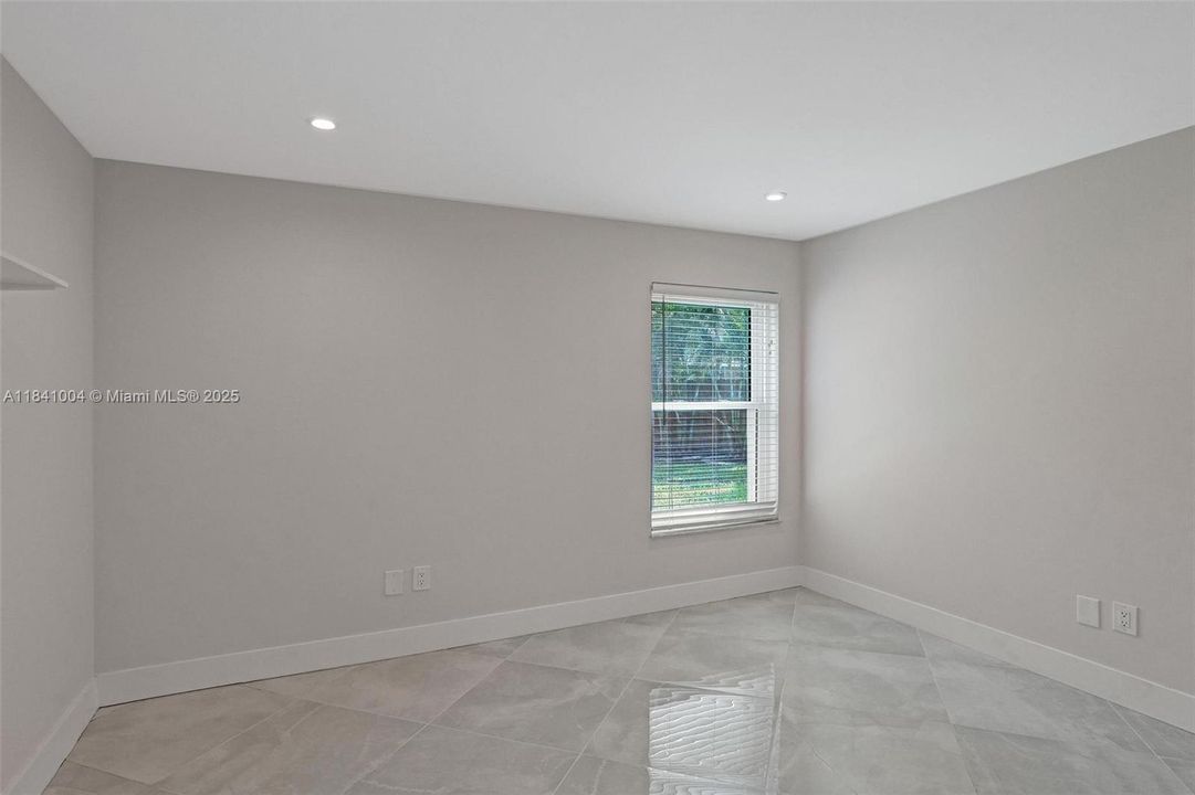 最近租的: $5,150 (4 贝兹, 2 浴室, 1684 平方英尺)