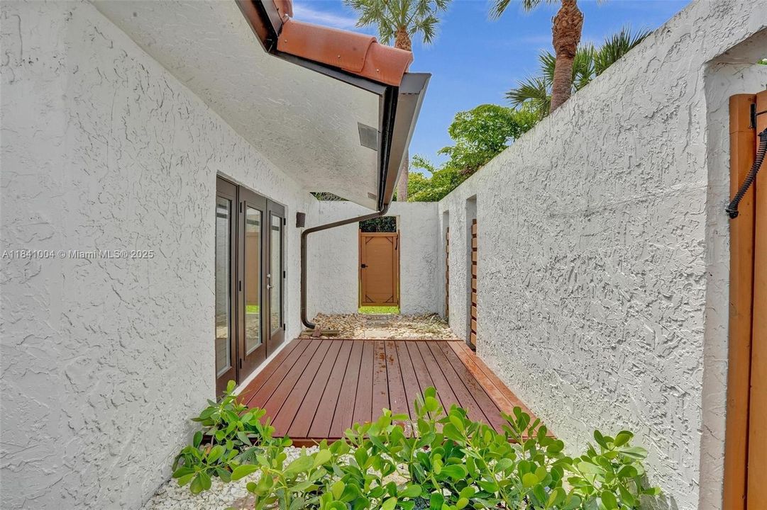 最近租的: $5,150 (4 贝兹, 2 浴室, 1684 平方英尺)