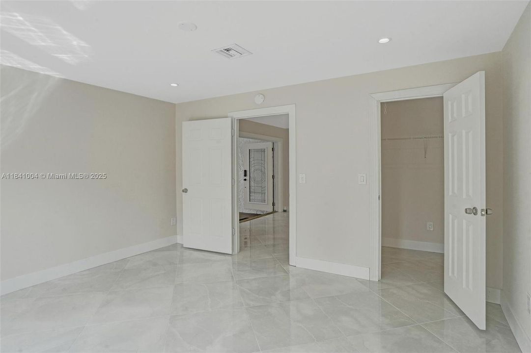 最近租的: $5,150 (4 贝兹, 2 浴室, 1684 平方英尺)