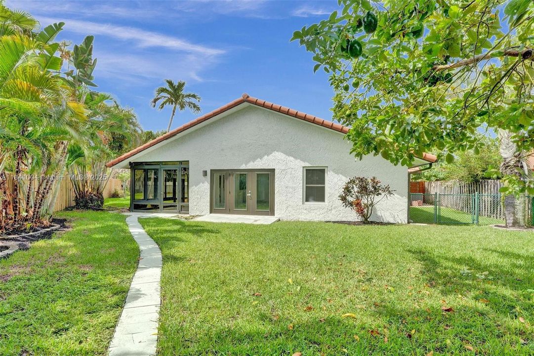 最近租的: $5,150 (4 贝兹, 2 浴室, 1684 平方英尺)