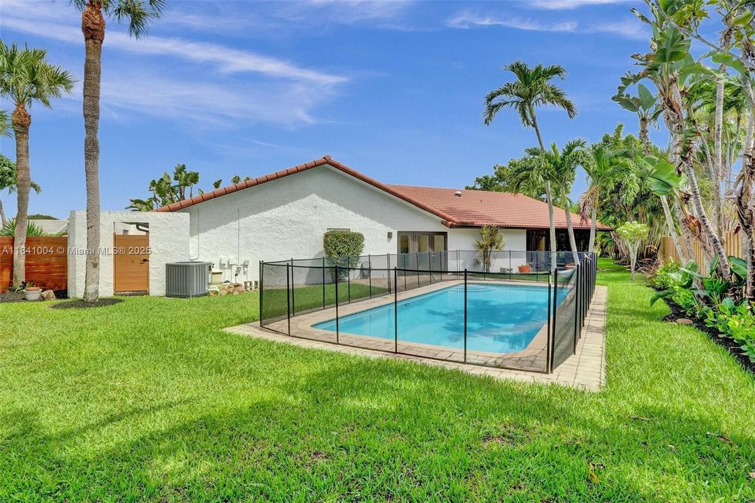 最近租的: $5,150 (4 贝兹, 2 浴室, 1684 平方英尺)