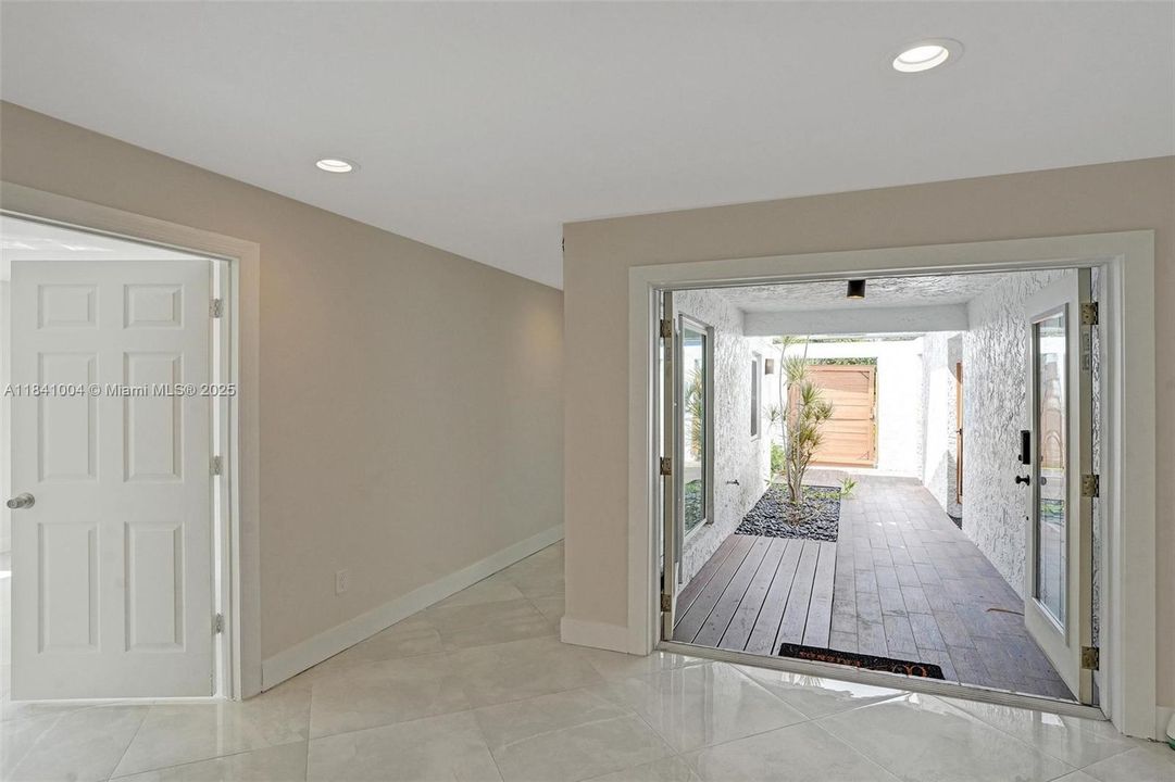 最近租的: $5,150 (4 贝兹, 2 浴室, 1684 平方英尺)