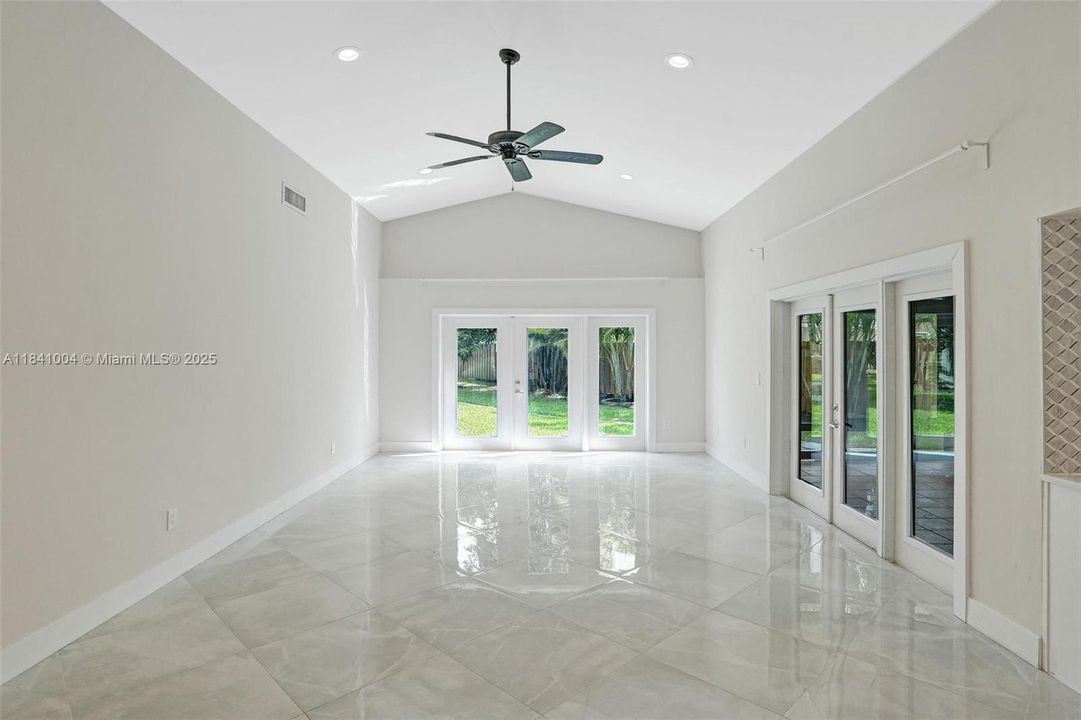 最近租的: $5,150 (4 贝兹, 2 浴室, 1684 平方英尺)