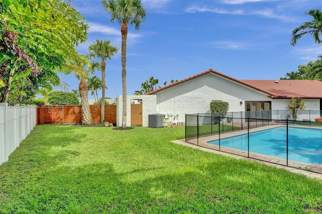 最近租的: $5,150 (4 贝兹, 2 浴室, 1684 平方英尺)