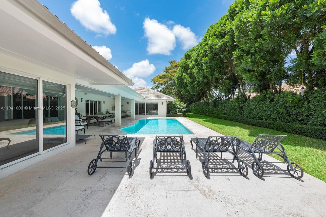 待售: $2,649,000 (5 贝兹, 5 浴室, 3605 平方英尺)