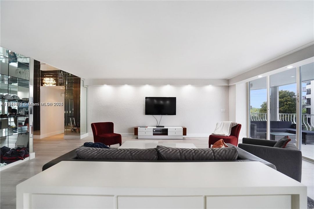 待售: $2,100,000 (2 贝兹, 3 浴室, 2540 平方英尺)