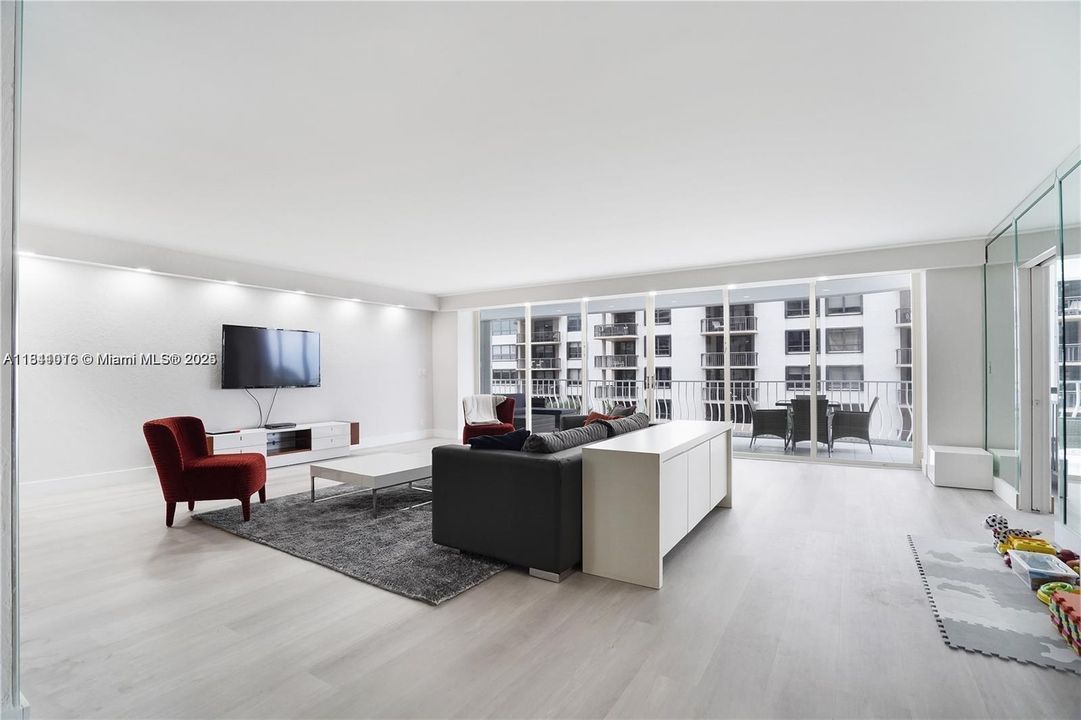 待售: $2,100,000 (2 贝兹, 3 浴室, 2540 平方英尺)