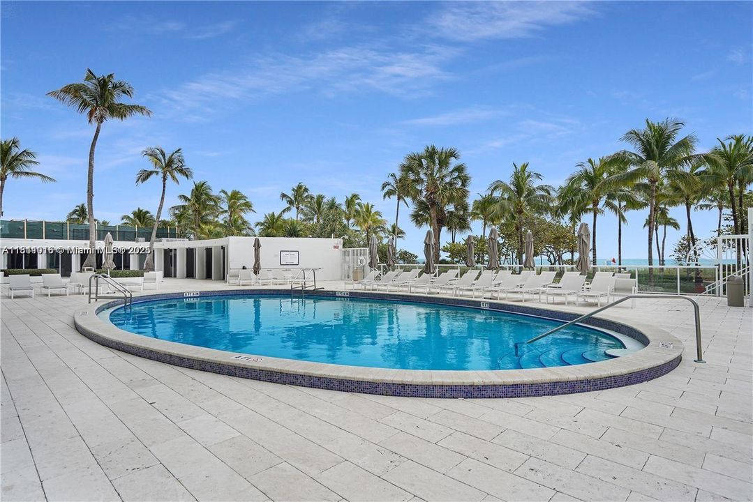 待售: $2,100,000 (2 贝兹, 3 浴室, 2540 平方英尺)