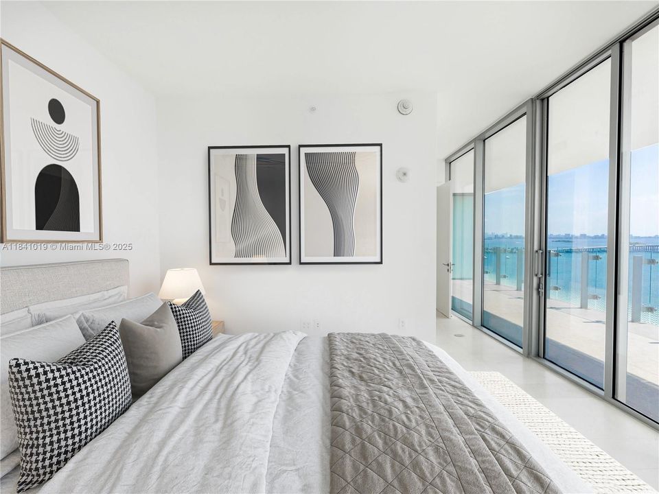 For Sale: $1,775,000 (2 beds, 2 baths, 1910 Square Feet)