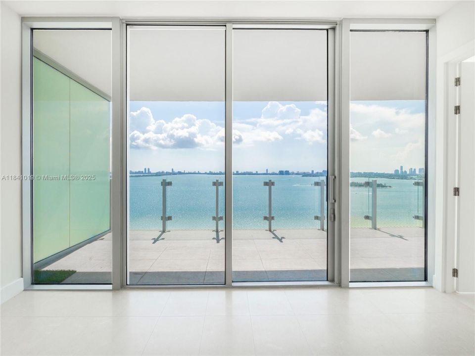 For Sale: $1,775,000 (2 beds, 2 baths, 1910 Square Feet)