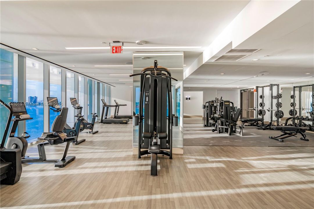 For Sale: $1,775,000 (2 beds, 2 baths, 1910 Square Feet)