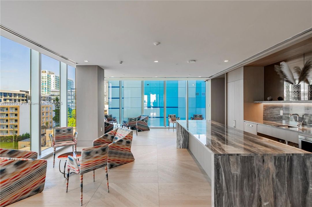 For Sale: $1,775,000 (2 beds, 2 baths, 1910 Square Feet)