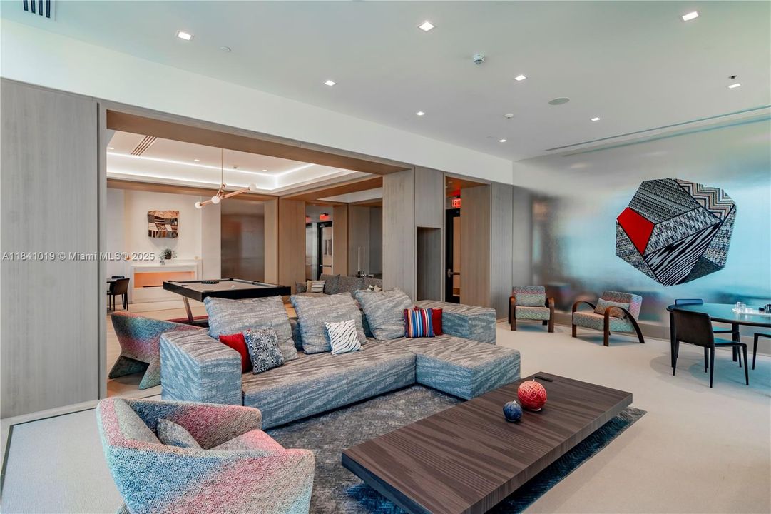 For Sale: $1,775,000 (2 beds, 2 baths, 1910 Square Feet)