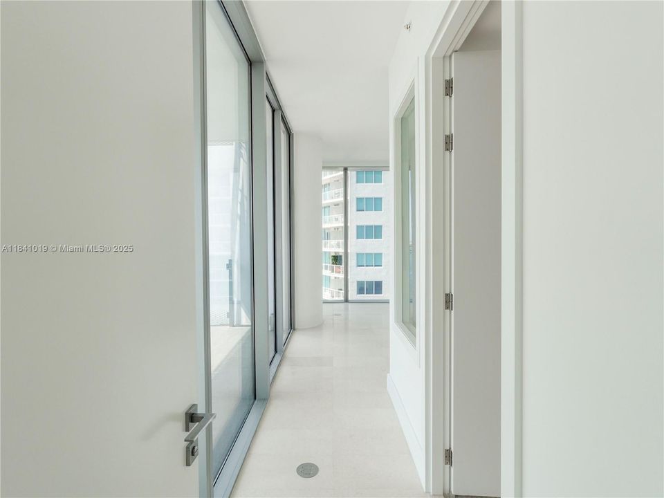 For Sale: $1,775,000 (2 beds, 2 baths, 1910 Square Feet)