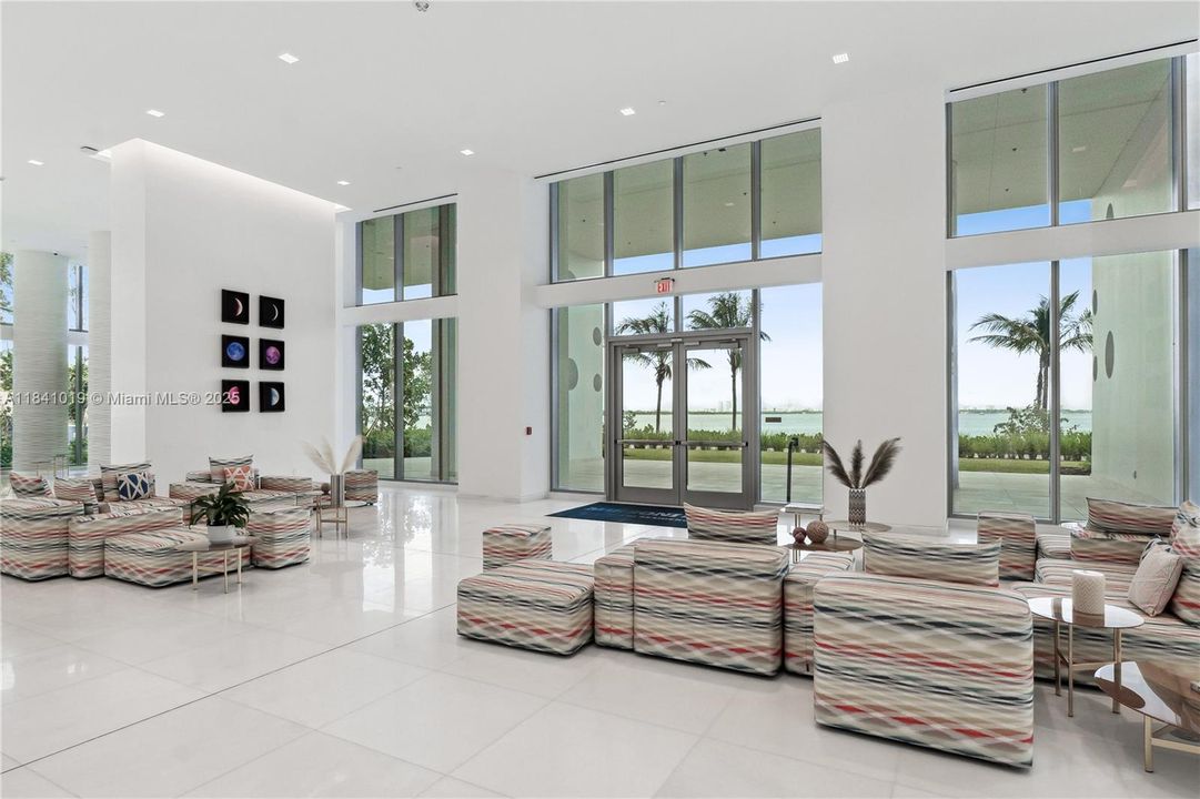 For Sale: $1,775,000 (2 beds, 2 baths, 1910 Square Feet)