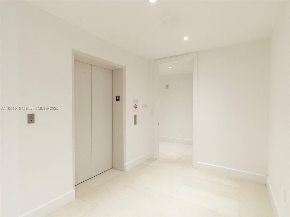 For Sale: $1,775,000 (2 beds, 2 baths, 1910 Square Feet)