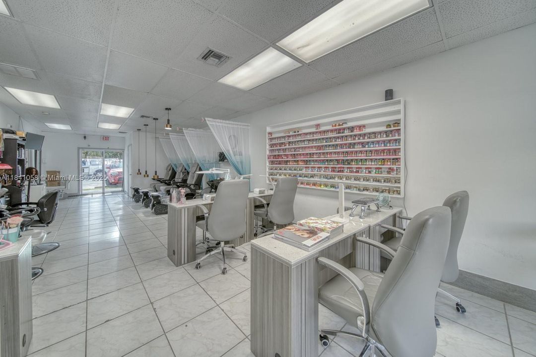 最近售出: $75,000 (0 贝兹, 0 浴室, 0 平方英尺)